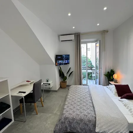 Lei Apartment